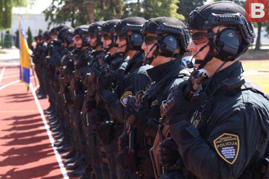 VLADA FBiH DALA SAGLASNOST: Rastu plate policajaca, nova osnovica će biti…
