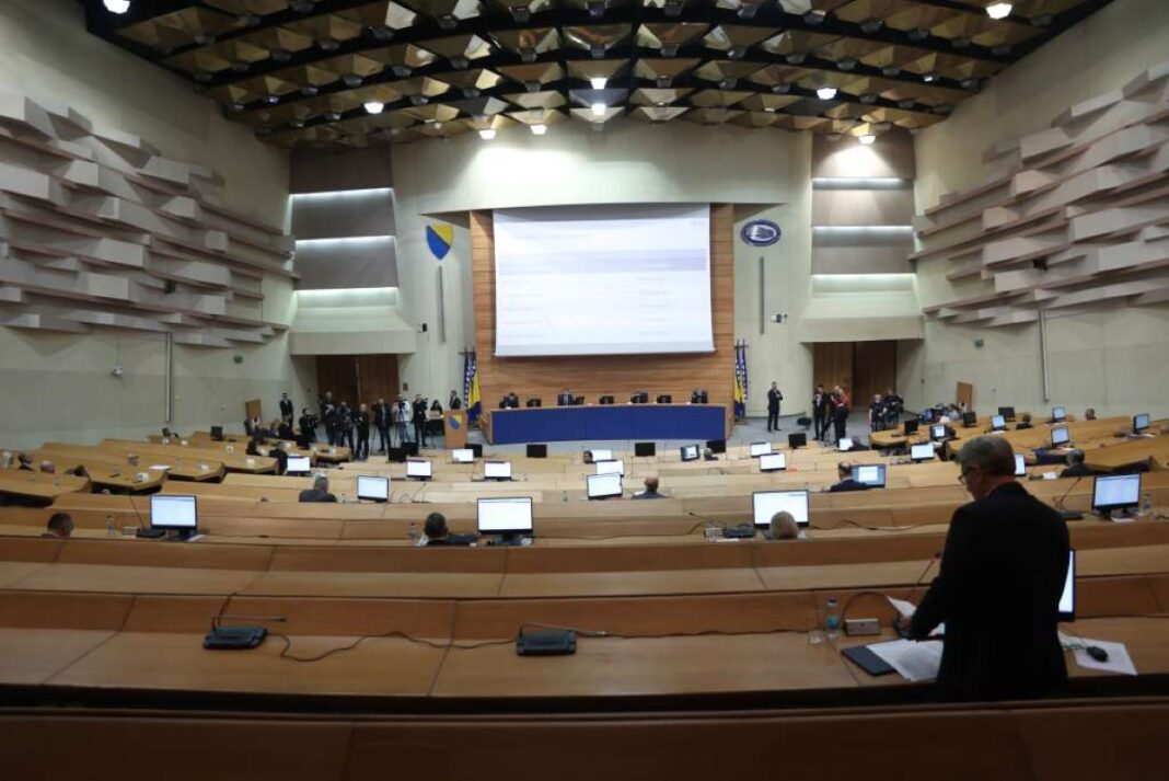 Veće plate za vojsku i policiju: Predstavnički dom dao zeleno svjetlo