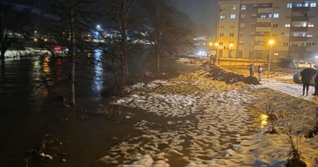 Vodeni talas Drine najveća prijetnja Bratuncu i Zvorniku: “Neophodno upozorIti stanovništvo”