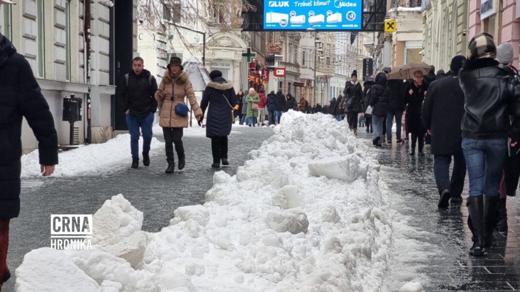 Za čišćenje snijega bit će angažovano 100 osoba s biroa: Radit će 60 dana