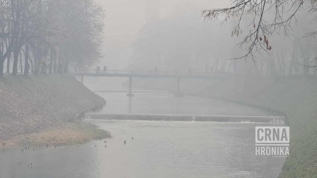 Zagađen zrak u više gradova FBiH: Najkritičnije u Živinicama, Tuzli i Ilijašu Zagađen zrak u više gradova FBiH: Najkritičnije u Živinicama, Tuzli i Ilijašu
