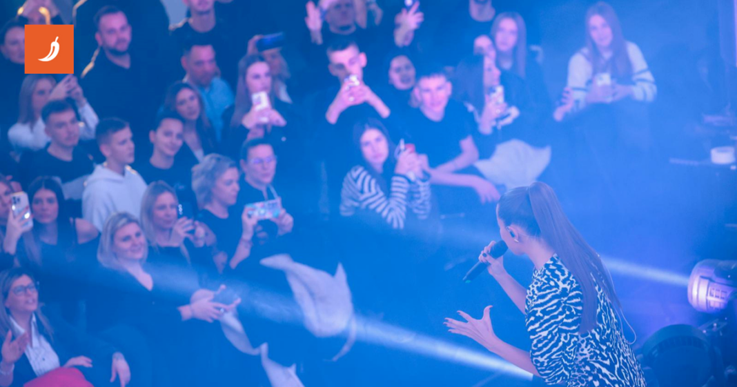 VIDEO Krcata dvorana pjevala hitove Aleksandre Prijović na dočeku u Zagrebu