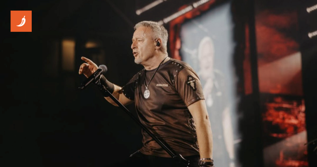 Osvanule fotke s Thompsonovog koncerta. Na transparentu piše: “Pulska Arena te čeka” Osvanule fotke s Thompsonovog koncerta. Na transparentu piše: “Pulska Arena te čeka”