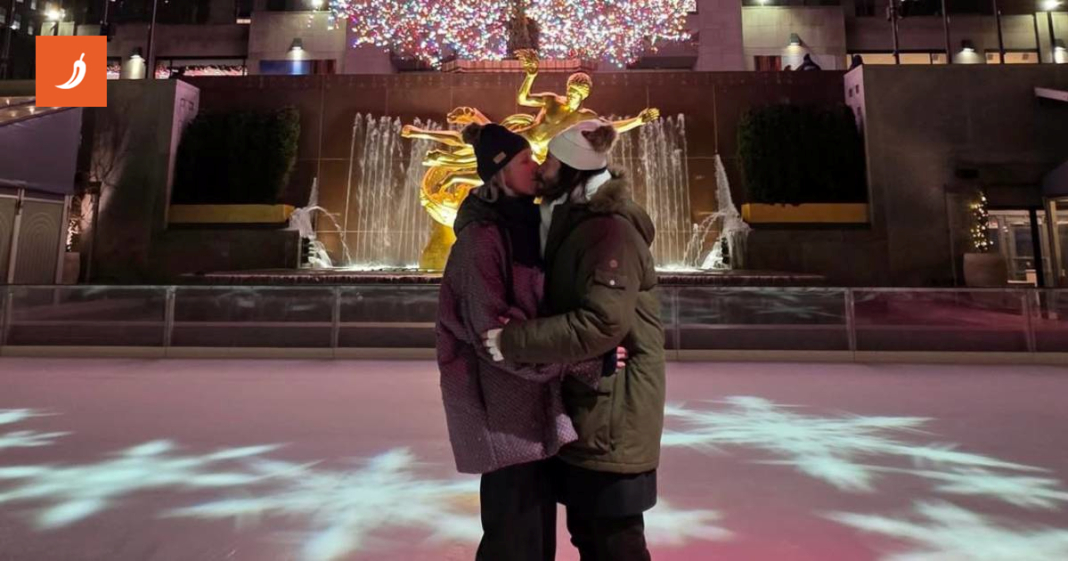 Partnerica Keanua Reevesa objavila fotku njihova poljupca: “Pozvao me na spoj” Partnerica Keanua Reevesa objavila fotku njihova poljupca: “Pozvao me na spoj”