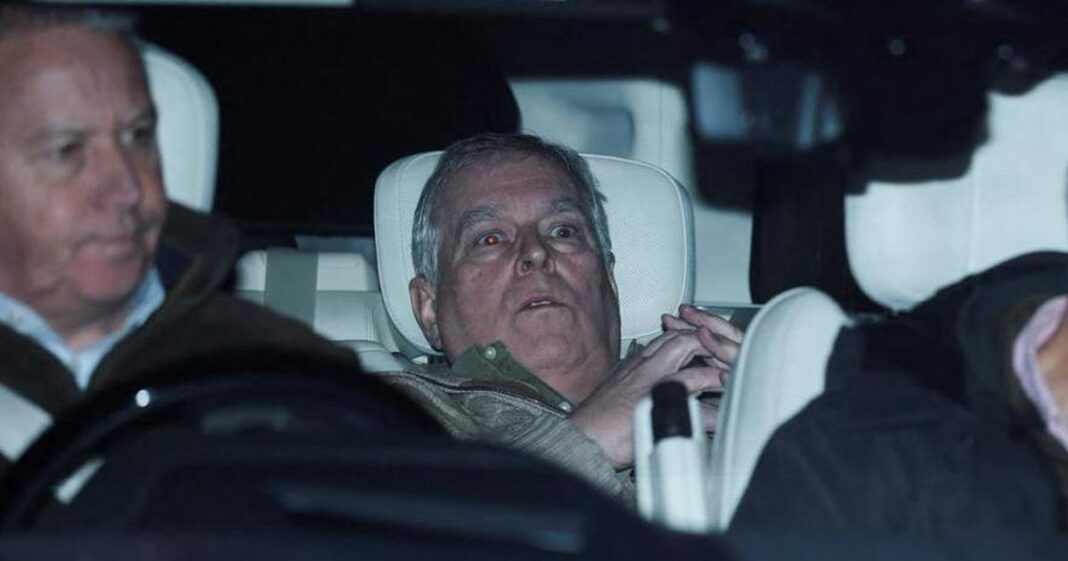 ‘Andrew je 66-godišnje derište sa bizarnom kolekcijom od 72 plišana medvjeda’