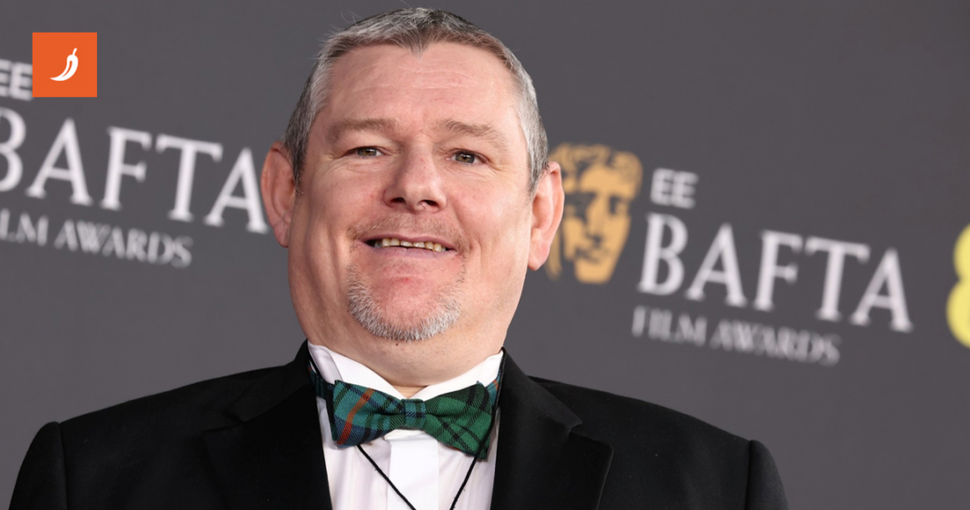 John Davidson oglasio se nakon što je izviknuo rasnu uvredu na BAFTA-i