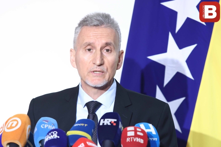 ADEMOVIĆ TRAŽI INTERVENCIJU SCHMIDTA: ‘Pozvat ću visokog predstavnika da donese odluku kojom će izvršiti deblokadu…’