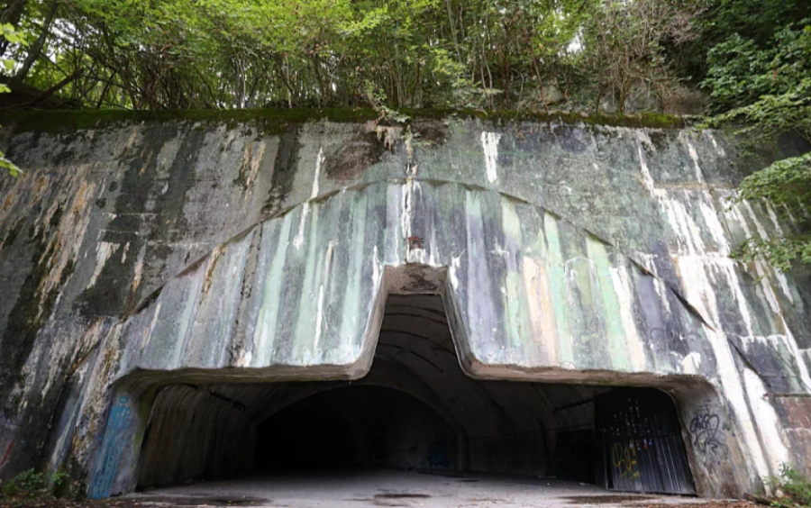 ALARM NA BH GRANICAMA: Hrvatska planira graditi migrantski centar na bivšem vojnom aerodromu Željava kod Bihaća