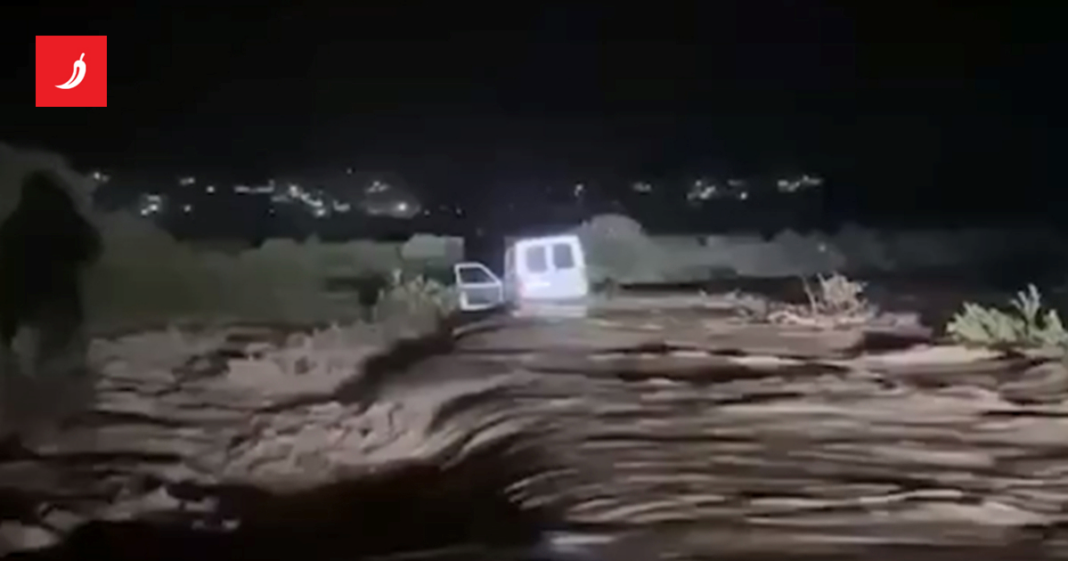 Bujica odnijela auto u Maroku. Poginule četiri osobe