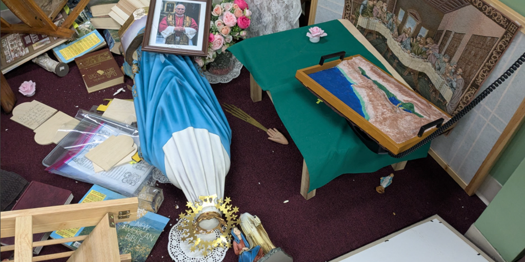 Čelnici oskrnavljene katoličke škole pozivaju na molitve za počinitelje nakon što je Marijin kip uništen, tabernakul