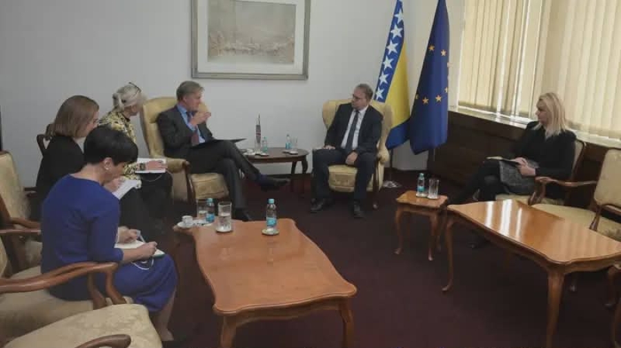 DA LI JE MOGUĆE: Velika Britanija želi uložiti 4 milijarde funti, ali vlasti BiH ne pokazuju interes?!