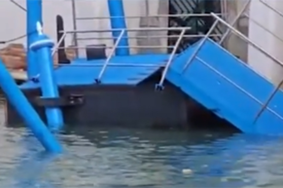 DRAMATIČNE SNIMKE S JADRANA: Incident na moru, gliserom pokosio turiste pa se zabio u zgradu….