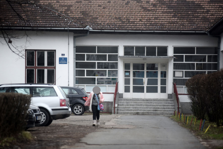 Dječak iz drugog razreda udara djecu po banjalučkoj školi: Roditelji pozvali policiju i inspekciju