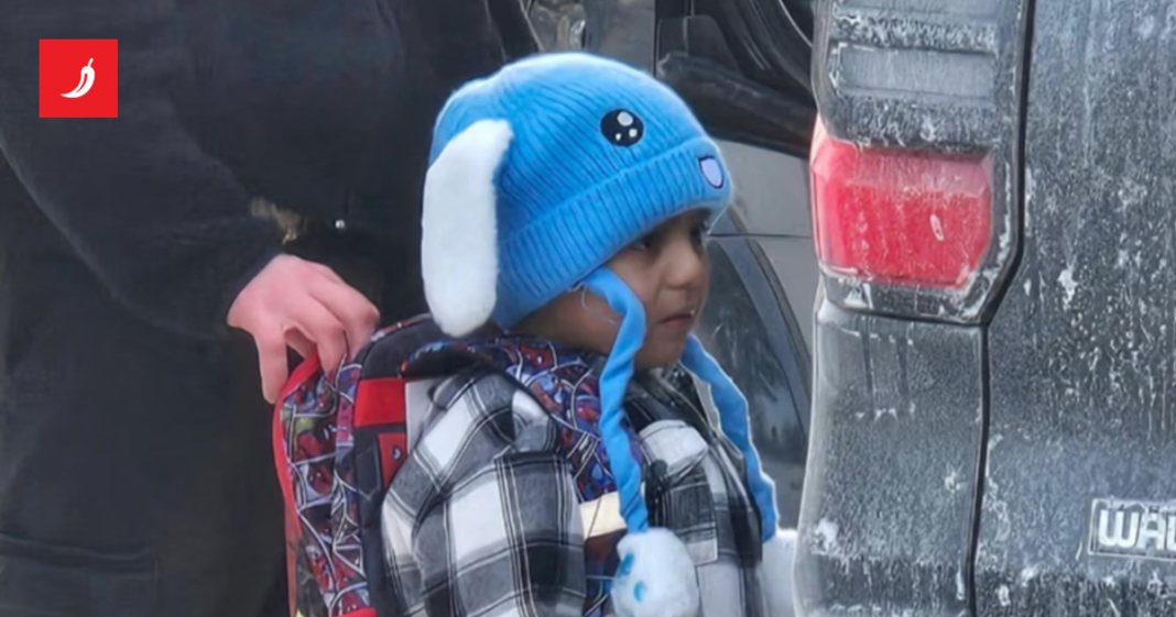 Dječak s plavom kapom nakon više od sedmica dana pušten iz pritvora