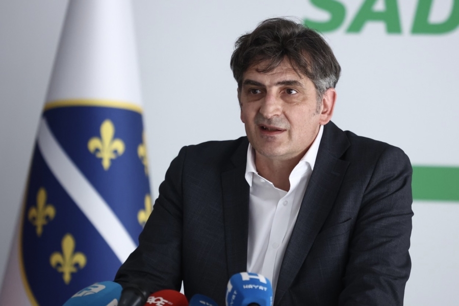 FARUK KAPIDŽIĆ KAŽE DA IH SDA NEĆE SPAŠAVATI: ‘Konaković drži leđa Dodiku, Trojka mu je sve omogućila’