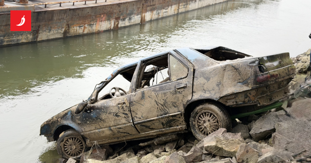 FOTO Nakon 11 godina iz Dunava u Mađarskoj izvukli auto, pronađeni i ljudski ostaci