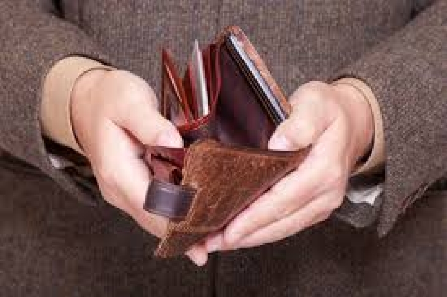 GRAĐANI SVE SIROMAŠNIJI: Meso i voće gotovo postali nedostupni