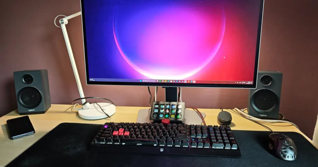 Isprobali smo Redragon SS-550 stream deck: Pomaže u radu čak i ako se ne bavite streamingom
