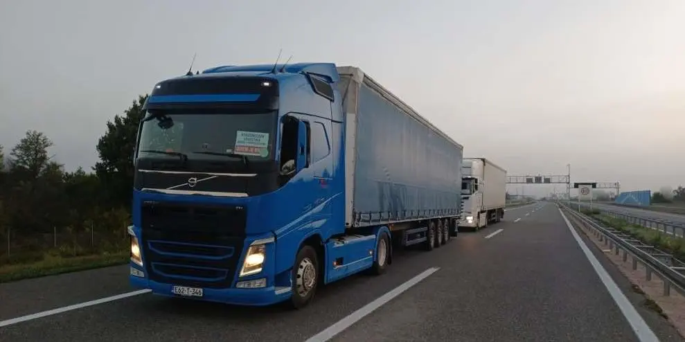 Prevoznici najavljuju nove proteste, sada zbog Vlade FBiH Konzorcij Logistika traži hitnu reakciju: Hoće li država zaštititi 20.000 domaćih prijevoznika pred EU?