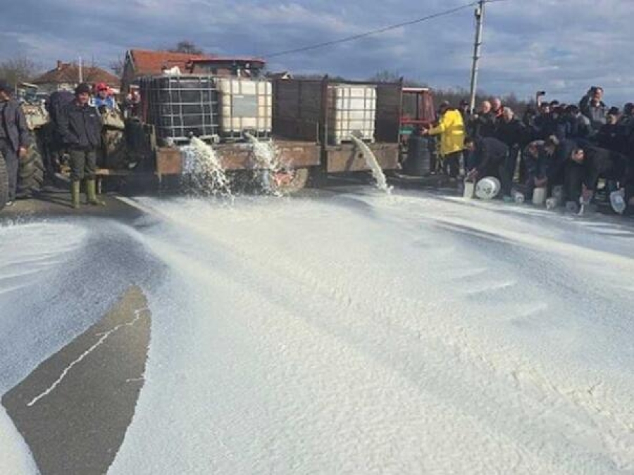 Mljekari prosuli 5.000 litara mlijeka!