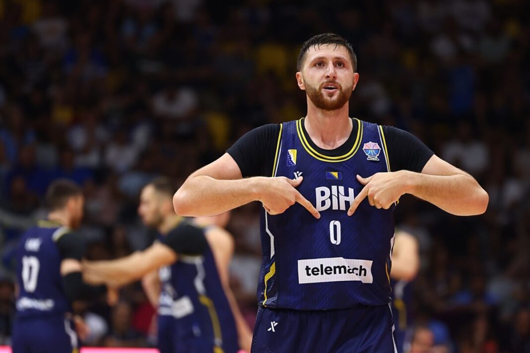 Nurkić: Izaberite zastavu koju god želite, samo nam dajte da igramo i predstavljamo sve građane