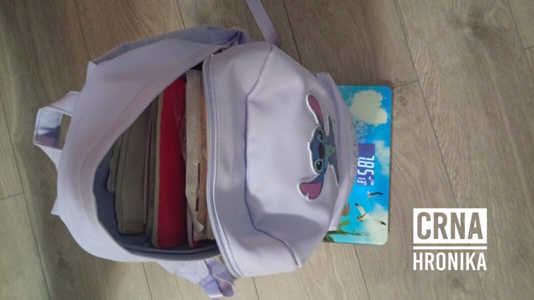 Ogorčeni roditelji upozoravaju da im djeca nose torbe teške skoro 8 kilograma