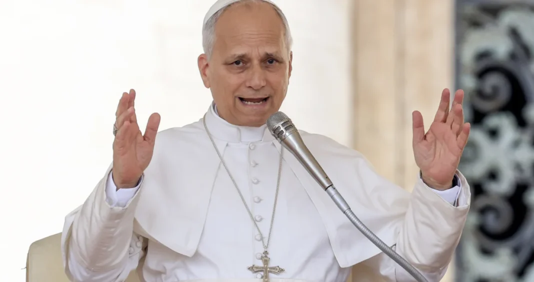 Papa Lav upozorio svećenike: Ne koristite umjetnu inteligenciju za spremanje propovijedi