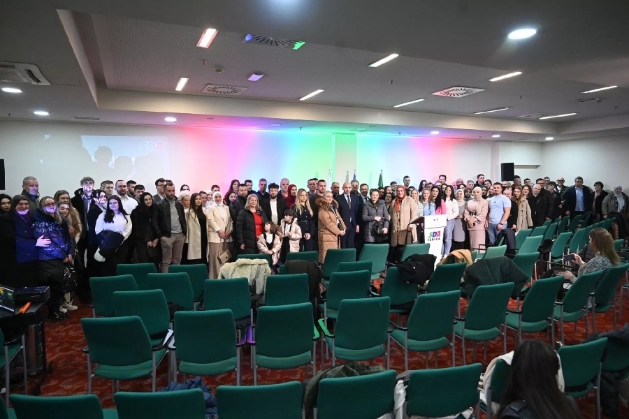 SDA U ZENICI JAČA ZA 250 NOVIH ČLANOVA: Ovo su glavni motivi kod mladih za političko djelovanje