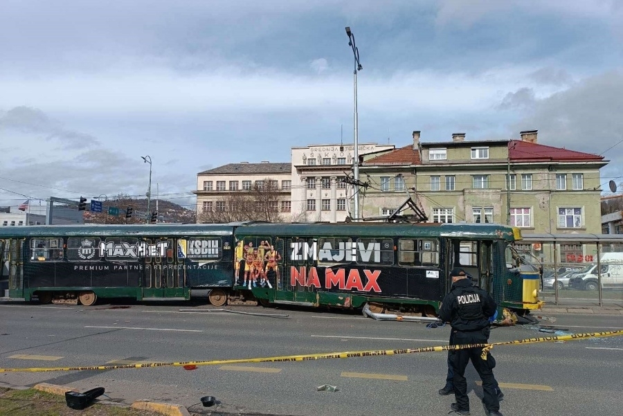 ŠOKANTNO SVJEDOČENJE SVJEDOKINJE TRAGEDIJE U SARAJEVU: ‘Vozač tramvaja nam je mahao rukama i pritiskao…’
