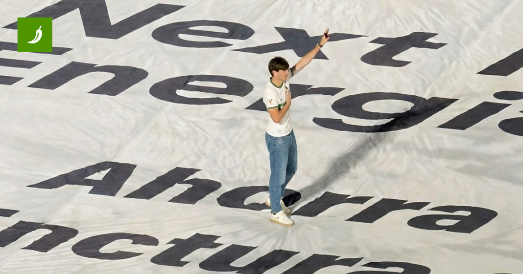 Villar u Španjolskoj dočekan kao kralj. Predstavljen na poluvremenu utakmice s Barcom