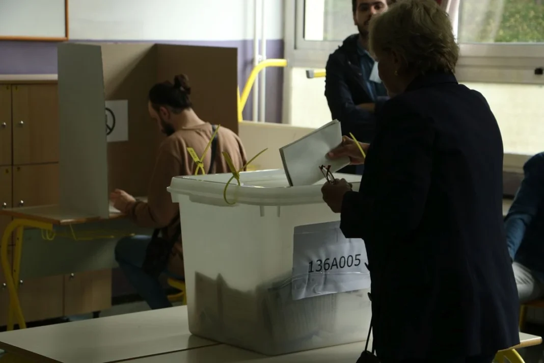 Više incidenata na ponovljenim izborima: MUP RS prijavio snimanja, naguravanja i navode o kupovini glasova