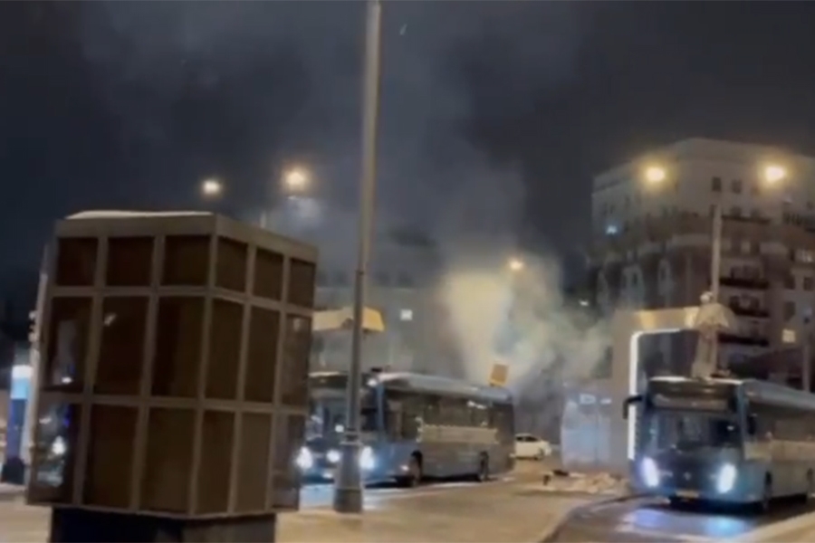 ZASTRAŠUJUĆE SNIMKE S LICA MJESTA: Bombaški napad u centru Moskve, ubijen policajac, ima ranjenih…