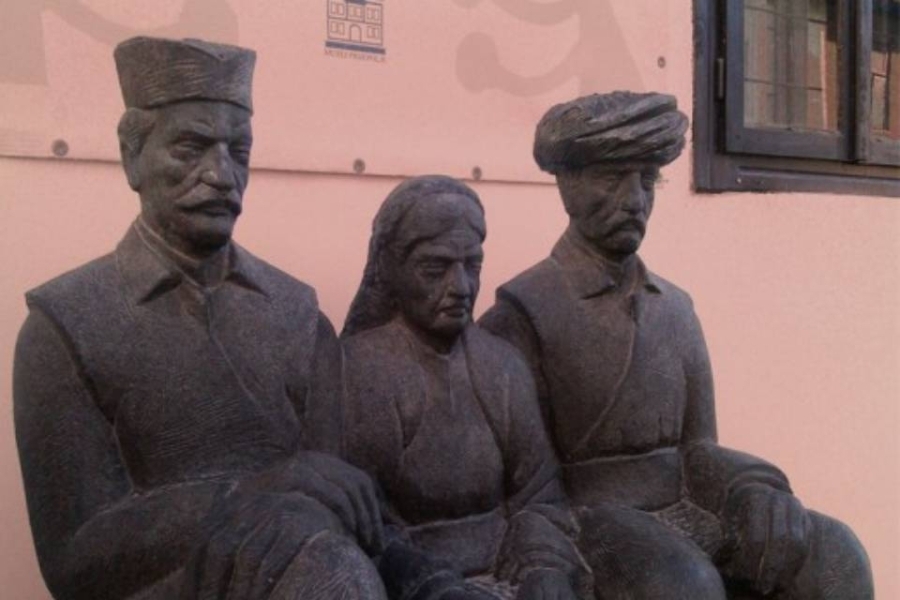 ZNATE LI PRIČU O LUKI I ALIJI?: Stvarni likovi pretvoreni su u skulpturu, ponos na vjersku toleranciju…