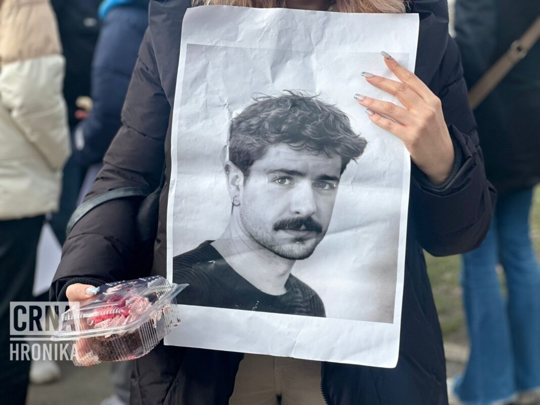 Zašto danas niko od vlasti i opozicije u Sarajevu nije stao uz građane na protestima?