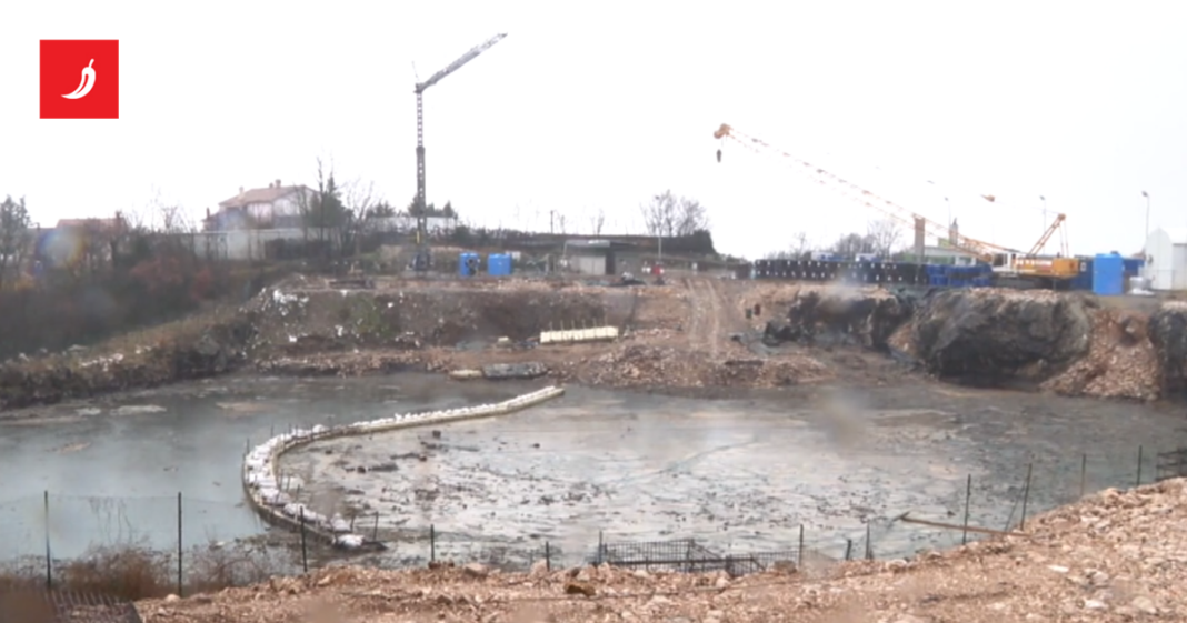 Zaustavljena sanacija jame kod Rijeke u koju se odlagao opasni otpad. Raskinut ugovor