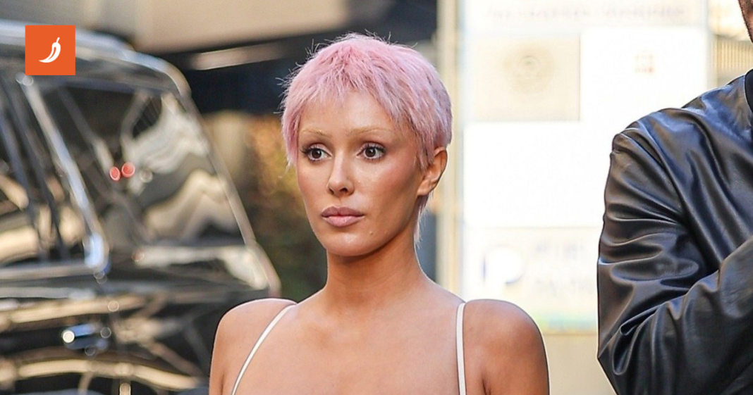 Bianca Censori prošetala ulicom s novom frizurom i jako malo odjeće