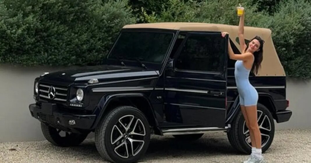 FOTO Svi auti Kendall Jenner FOTO Svi auti Kendall Jenner