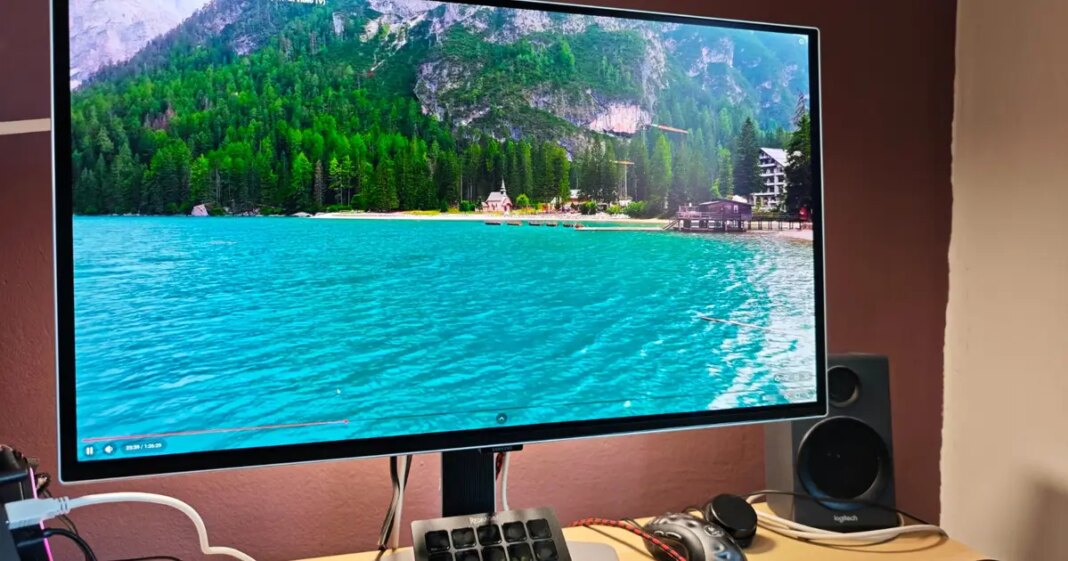 FOTO Isprobali smo Samsung Odyssey G8: OLED blještavilo za šareni užitak u igranju