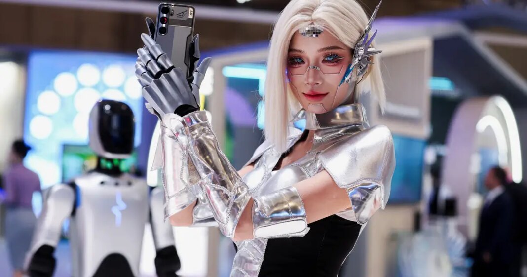 FOTO Robo-telefoni, futuristički gadgeti i mobiteli za ljubimce. Ovo su najluđi uređaji s MWC-a FOTO Robo-telefoni, futuristički gadgeti i mobiteli za ljubimce. Ovo su najluđi uređaji s MWC-a