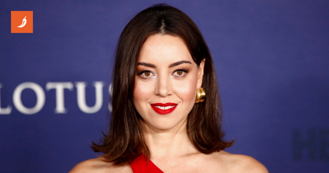 Aubrey Plaza otkrila detalj iz 18+ scene s Robertom De Nirom koji je bio stvaran Aubrey Plaza otkrila detalj iz 18+ scene s Robertom De Nirom koji je bio stvaran