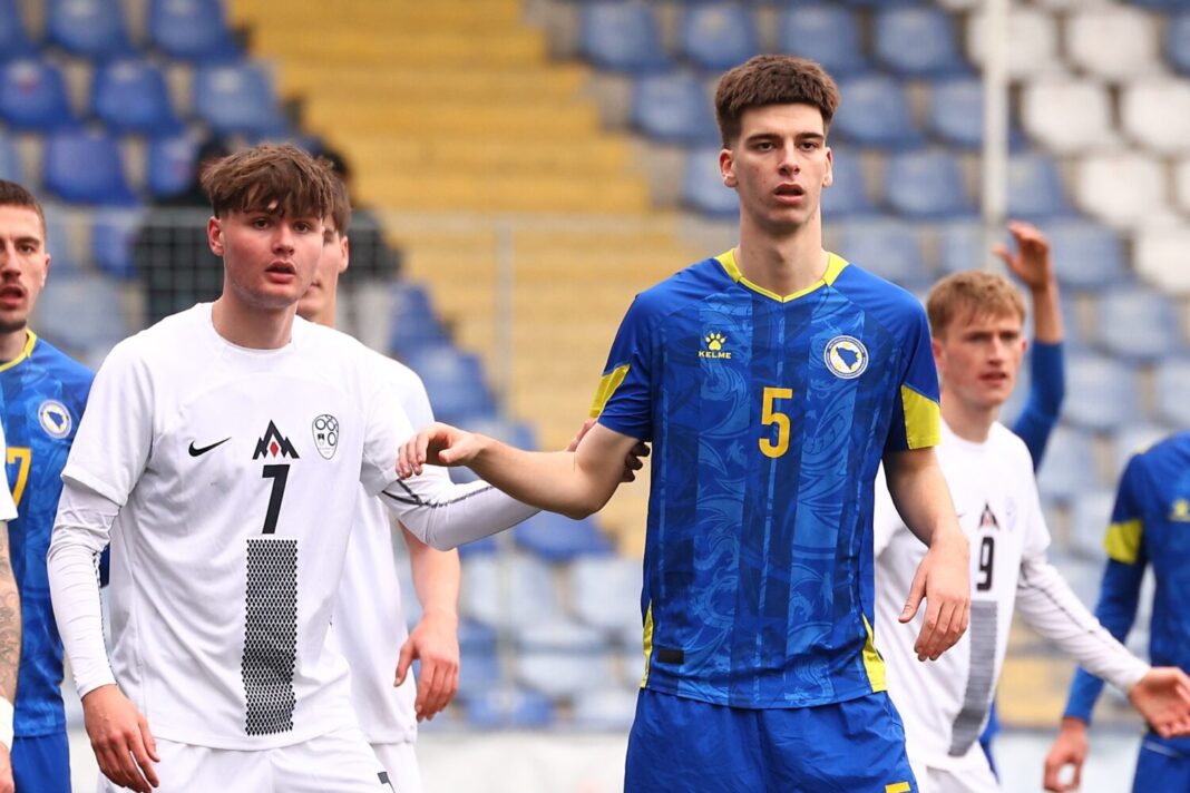 Atalanta i Parma već duže prate mladog Zmaja iz Schalkea, probat će ga dovesti na ljeto Atalanta i Parma već duže prate mladog Zmaja iz Schalkea, probat će ga dovesti na ljeto