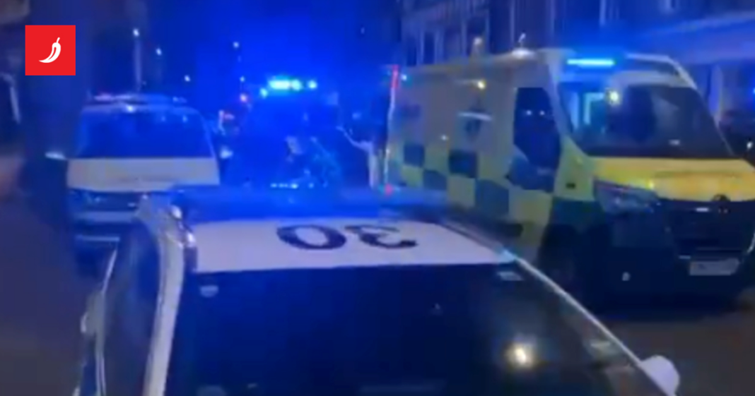 Automobil naletio na pješake u engleskom gradu, više je ozlijeđenih Automobil naletio na pješake u engleskom gradu, više je ozlijeđenih