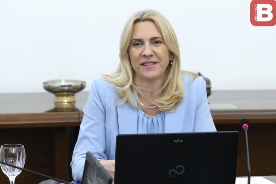 BAJRAMSKA ČESTITKA ŽELJKE CVIJANOVIĆ: ‘Neka praznični dani poslije mjeseca ramazanskog posta osnaže osjećaj međusobnog poštovanja’ BAJRAMSKA ČESTITKA ŽELJKE CVIJANOVIĆ: 'Neka praznični dani poslije mjeseca ramazanskog posta osnaže osjećaj međusobnog poštovanja'