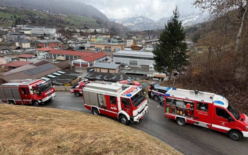 Bicikilista (26) iz Nizozemske poginuo nakon što je podletio pod šleper vozača iz Bosne i Hercegovine Bicikilista (26) iz Nizozemske poginuo nakon što je podletio pod šleper vozača iz Bosne i Hercegovine