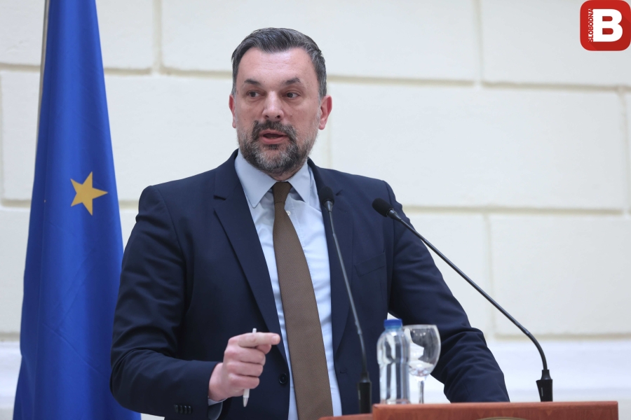 ČESTITKA ELMEDINA KONAKOVIĆA POVODOM DANA NEZAVISNOSTI BiH: ‘Naša je obaveza da slobodu koju smo izborili i skupo platili čuvamo znanjem, poštenjem…’