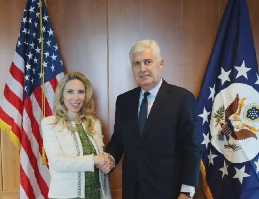 ČOVIĆ PONOVO SKOKNUO DO ZAGREBA: S američkom ambasadoricom razgovarao o hitnoj izgradnji Južne interkonekcije ČOVIĆ PONOVO SKOKNUO DO ZAGREBA: S američkom ambasadoricom razgovarao o hitnoj izgradnji Južne interkonekcije