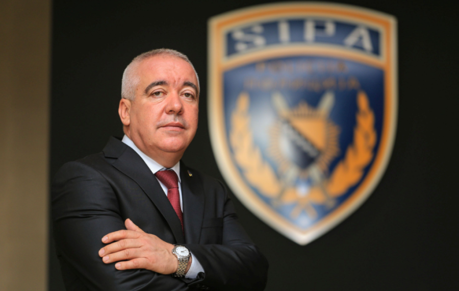 ĆULUM ‘POPUSTIO’ POD PRITISKOM: Ovo je novi šef kriminalističkog odjela SIPA-e ĆULUM 'POPUSTIO' POD PRITISKOM: Ovo je novi šef kriminalističkog odjela SIPA-e