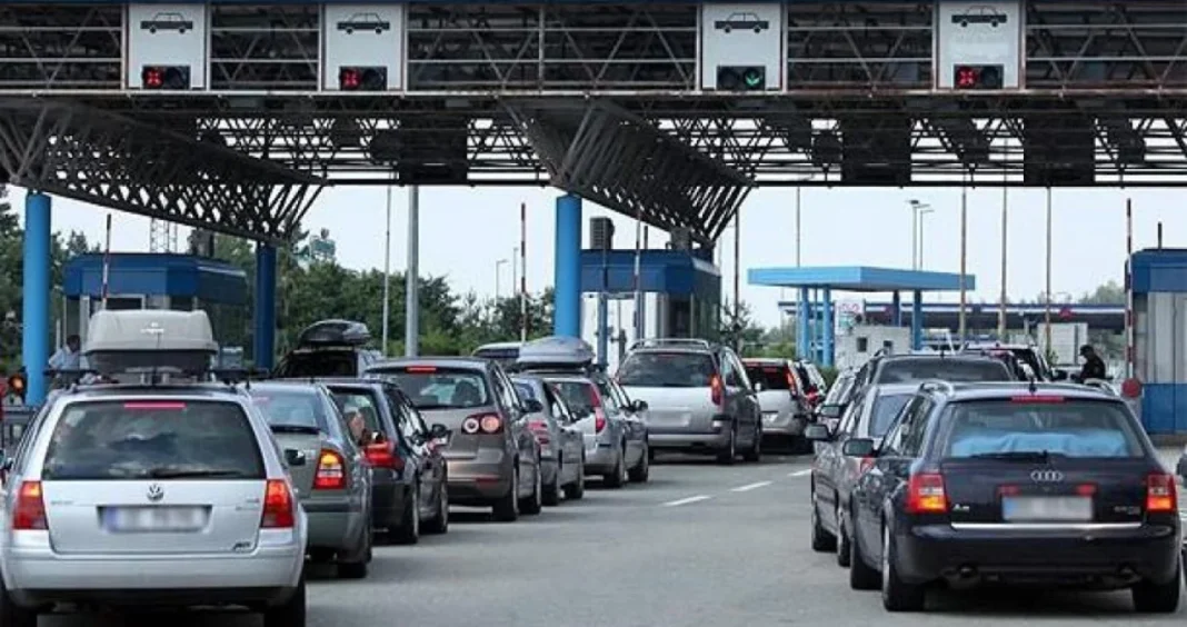 Ekonomista o pravilu na granici: Prag za prijavu novca trebalo bi povećati na 15.000 Ekonomista o pravilu na granici: Prag za prijavu novca trebalo bi povećati na 15.000