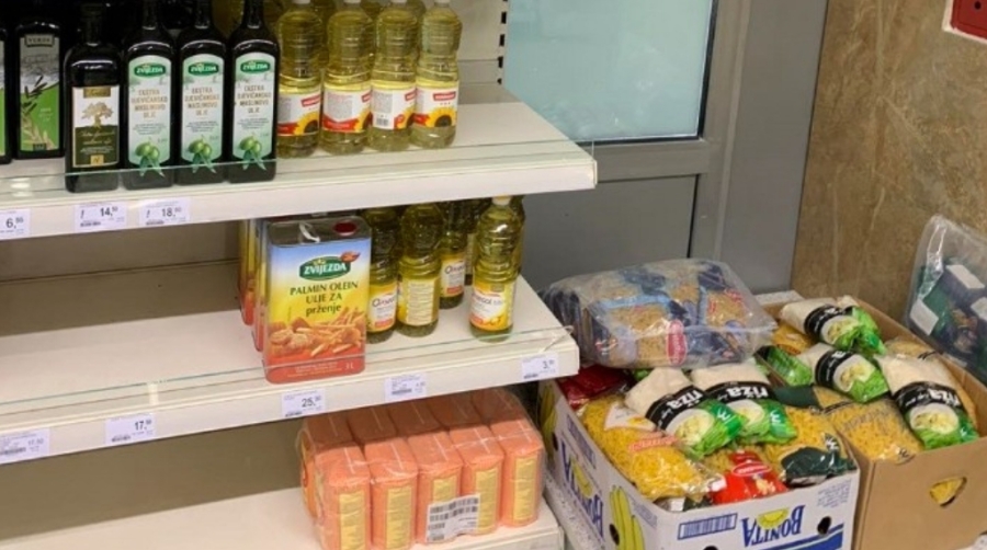 GRAĐANI BIH SE SPREMAJU ZA NAJGORE: Masovno se kupuju vreće brašna, ulje i šećer