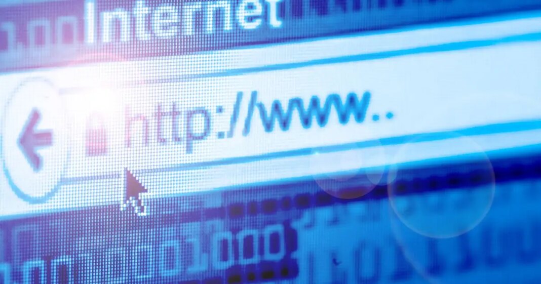 Hakomu lani 45 pritužbi protiv velikih internetskih platformi Hakomu lani 45 pritužbi protiv velikih internetskih platformi